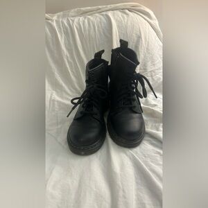 Dr  Martens 1460 8 eyelet Black Lace-Up Zipper Boots